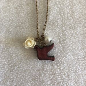 Rose, dove pearl necklace